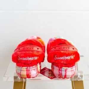 CROCS | Shoes | Crocs Classic Sweethearts Fur Sure Red Men 2  display picture 3